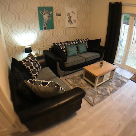 Very Large House, 6 Beds, 4 Bedrooms, 3 Bathrooms, 5 Smart Tv'S & Van Parking Boston Bagian luar foto