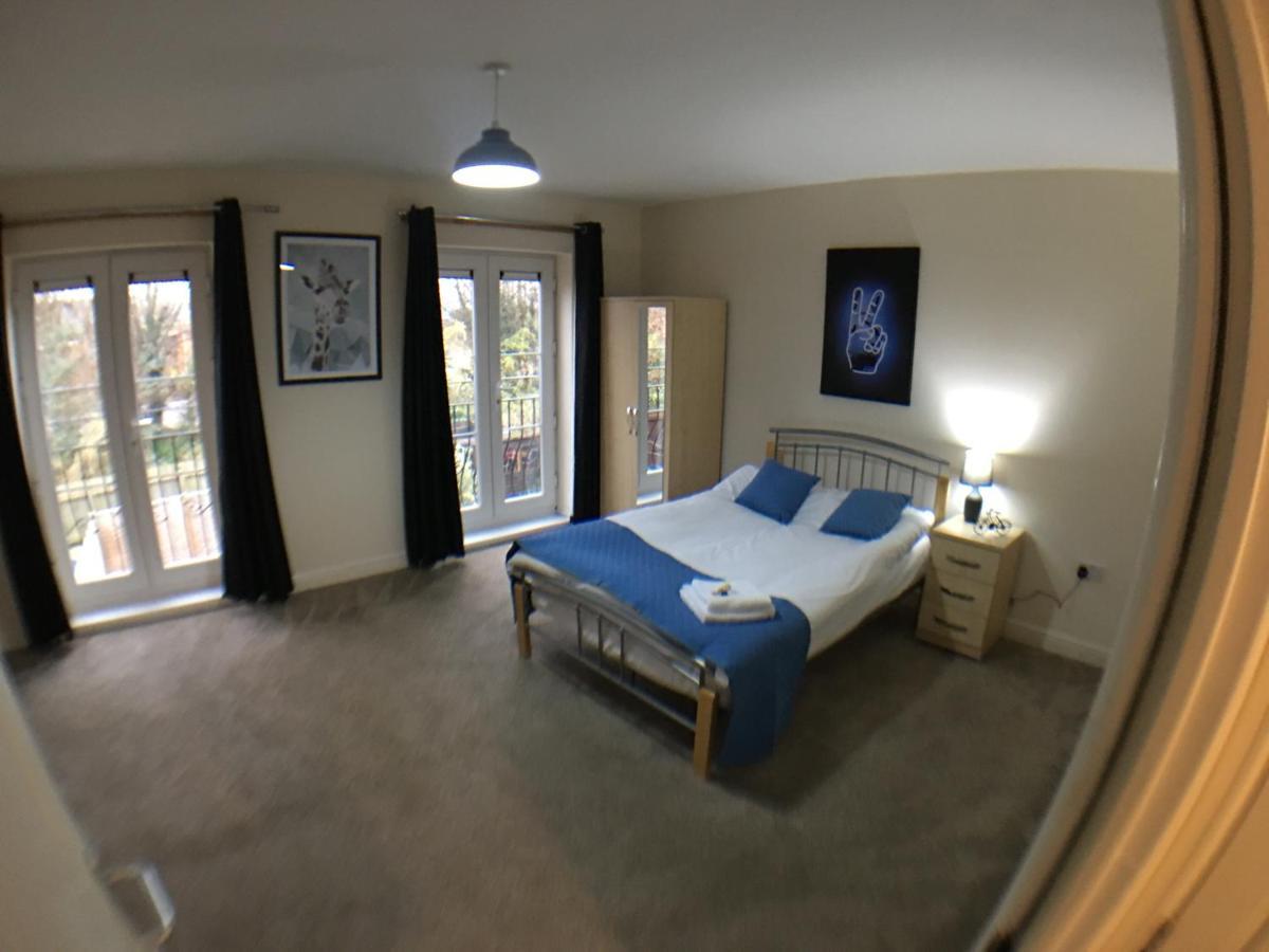 Very Large House, 6 Beds, 4 Bedrooms, 3 Bathrooms, 5 Smart Tv'S & Van Parking Boston Bagian luar foto
